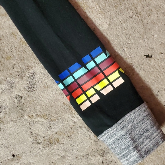 PINK yoga pants - Picture 3 of 5